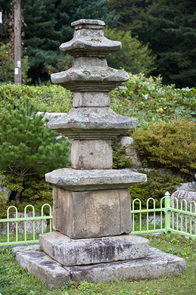 石头宝塔