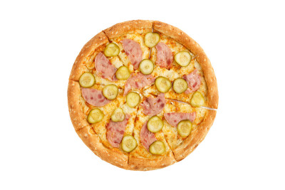 美味的经典意大利火腿和腌黄瓜披萨