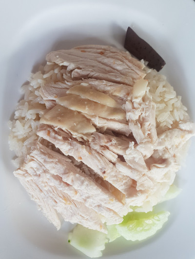 街头小吃里的鸡汤米饭