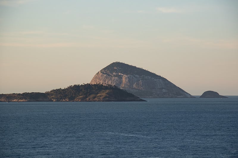 岛屿和蓝海