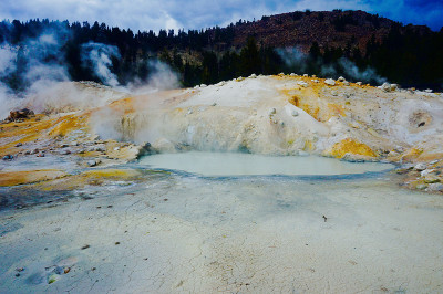 加州拉森火山国家公园的热液区