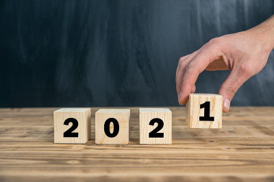 持有2021立方