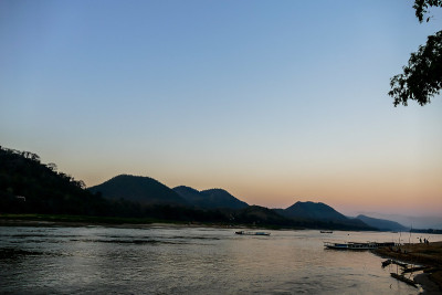 日落湖，数码照片图片为背景