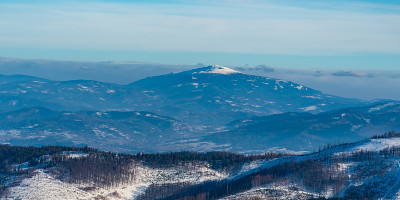 巴比亚戈拉从马里诺斯卡规模山在冬季贝斯基德斯拉斯基山