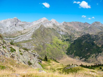 比利牛斯山脉的山景