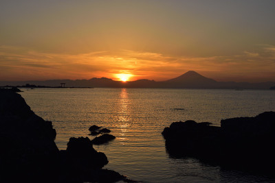黄昏中的富士山