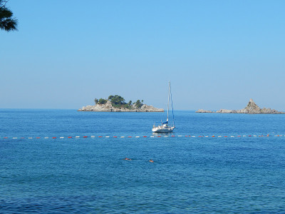 黑山亚得里亚海的旅游业，Petrovac