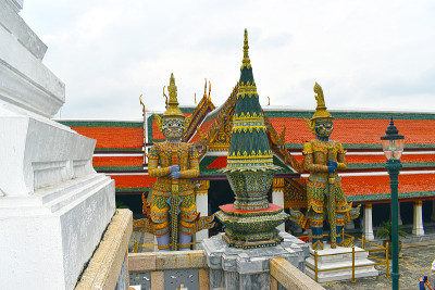 Thotsakhirithon雕像，巨大的恶魔(Yaksha)守卫wat ra Sri Rattan