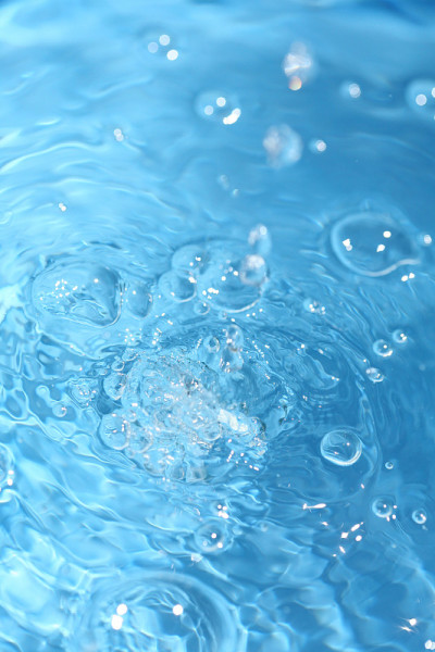 水