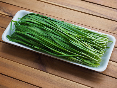 新鲜有机叶菜韭菜