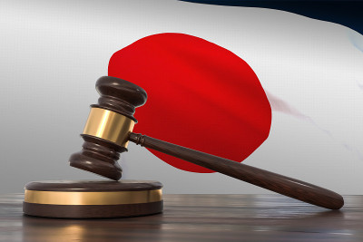 正义在日本。律师办公室里的木槌