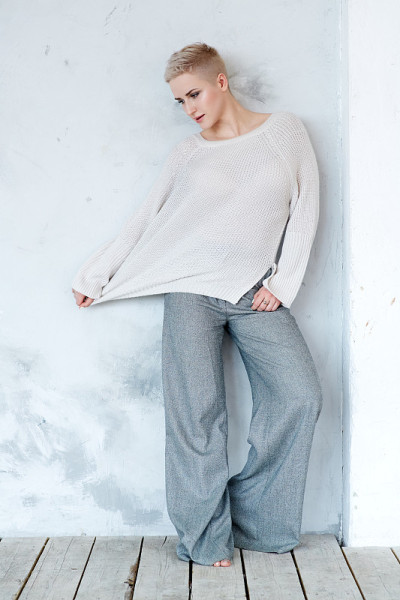 30多岁短发女性