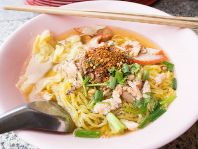 馄饨蛋面汤