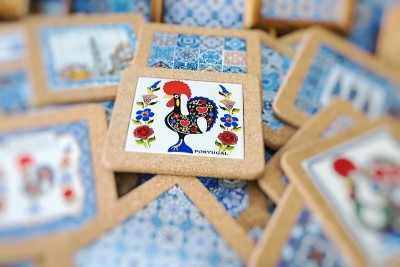 波尔图市场出售传统葡萄牙纪念品。葡萄牙