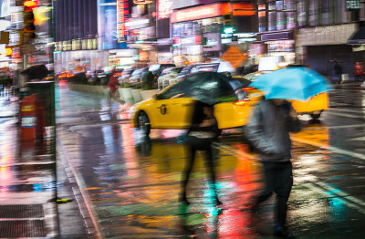 纽约时代广场雨夜