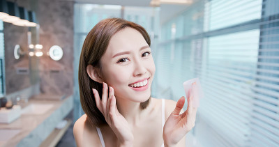 女人用吸油纸