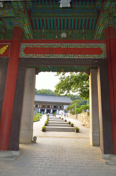 奉子寺位于韩国首尔的江南区