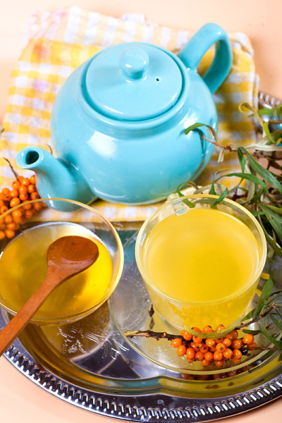 白底沙棘茶