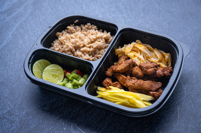 送饭盒食品，平铺。健康食品交付