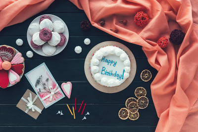 奶油生日蛋糕