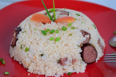 烟熏香肠饭