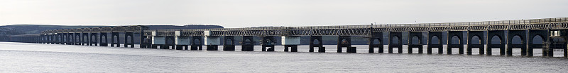 他的手Bridge