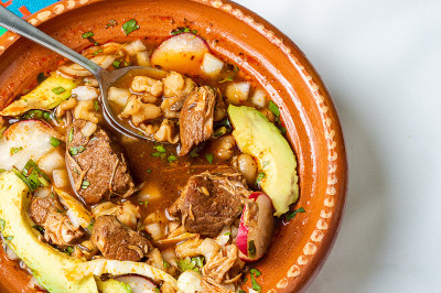 墨西哥红pozole，阿兹特克人的传统炖菜