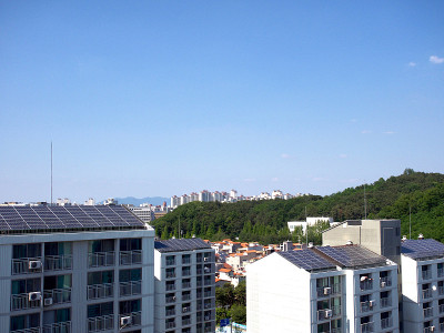 在韩国有太阳能电池板的公寓