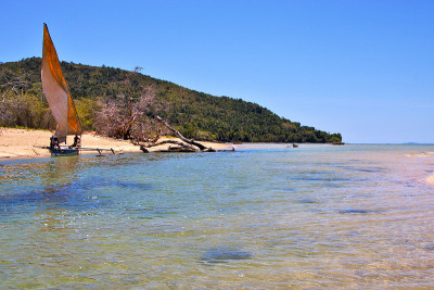 诺斯比地峡岛船在马达加斯加的海岸线