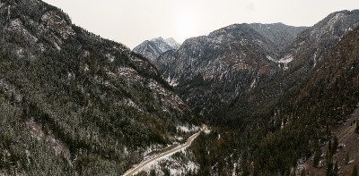 航空全景的风景公路在加拿大山