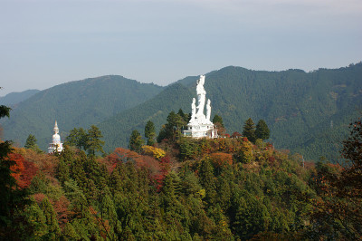 鸟居的雕像