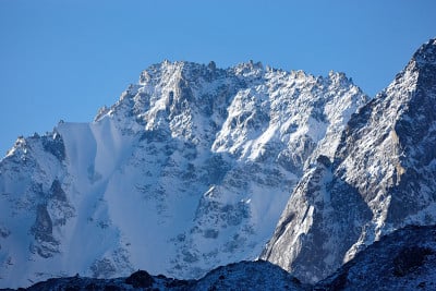 干城章嘉峰。珠峰电路。尼泊尔的动机