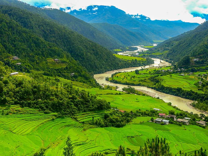 廷布山谷景色，不丹与Raidāk河