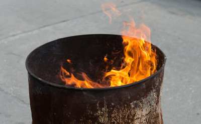 春节祭祖，烧纸金