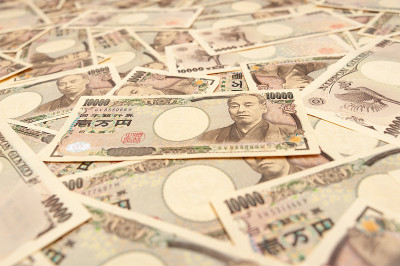 1万日元钞票-背景与视角的各种钞票1万日元(正面)。