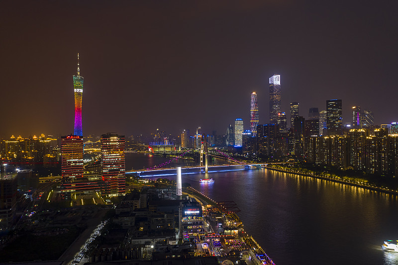 中国广东省广州市珠江梁堰夜景