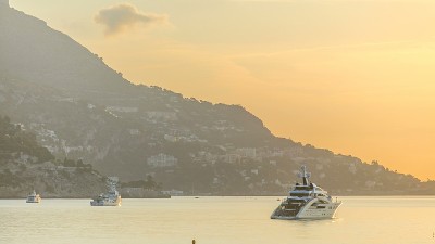 法国滨海博琉日出的海景和景观