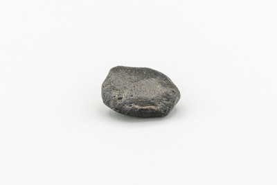 Black magnetic Tektite Meteorite called Atacamaite