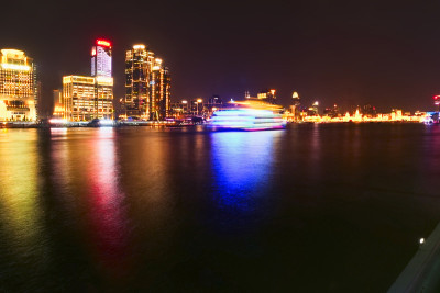 上海黄浦江陆家嘴建筑夜景