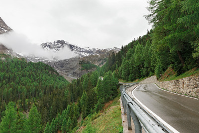 斯特尔维奥山口全景图