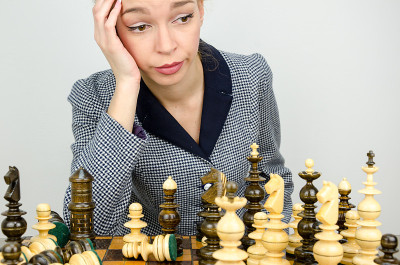 女人下棋