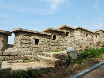 韩国传统建筑城堡墙