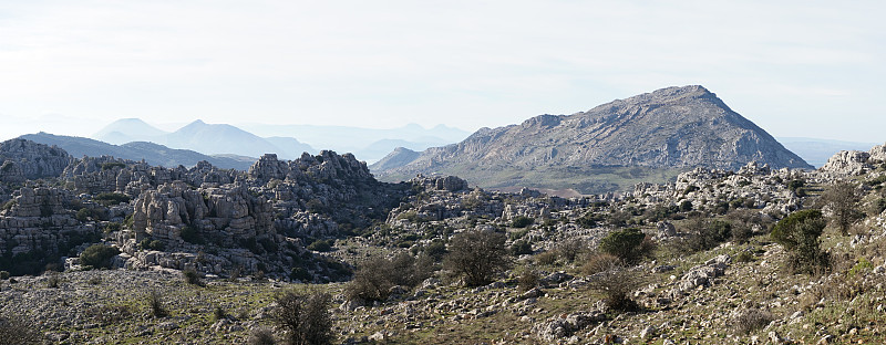 西班牙安达卢西亚省马拉加附近的El Torcal de Antequera灰色岩层。