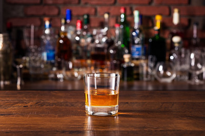 清爽威士忌纯鸡尾酒