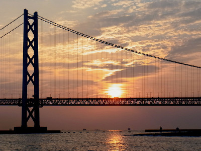 夕阳西下明石海峡大桥