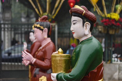 越南河内一座花园中的雕像庆祝中国新年。