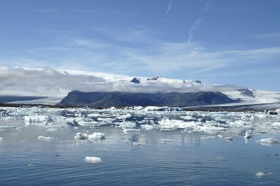冰岛Jokulsarlon冰礁湖。