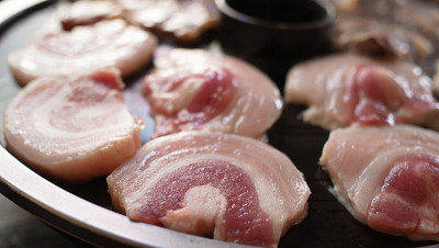 韩国烧烤的生猪肉