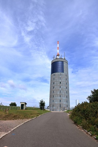 德国Rennsteig徒步旅行路线上的大Inselsberg塔