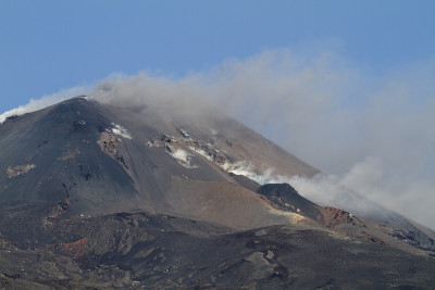 埃特纳火山烟尘排放